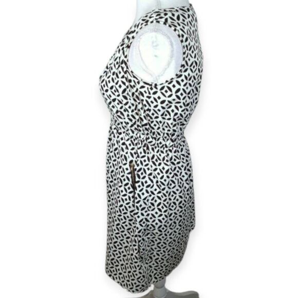 SPEED CONTROL NEW YORK BLACK & WHITE DRESS SZ.S EUC. - Picture 4 of 8